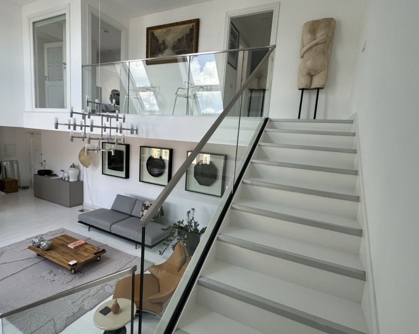 ARTISTIC BERLIN PENTHOUSE