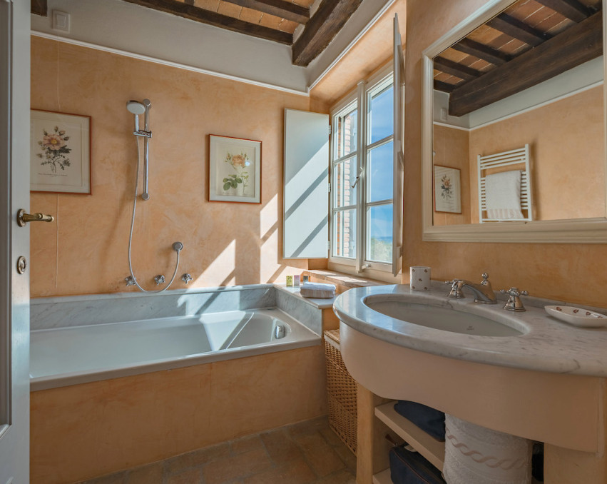 TUSCAN FARMHOUSE VILLA ARTIS