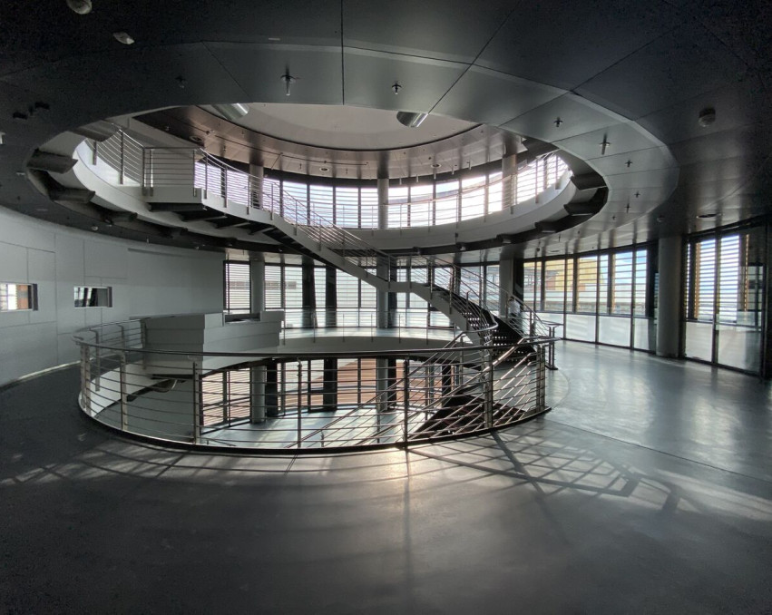 ROUND TECHNO TOWER BERLIN