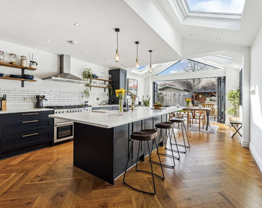 TOOTHING TOWNHOUSE LONDON