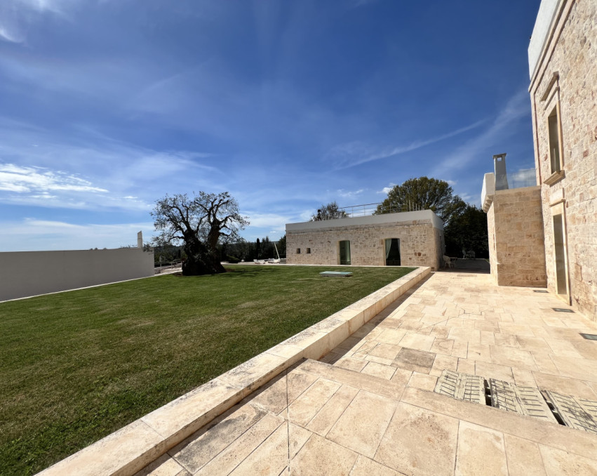 VILLA OSTUNI